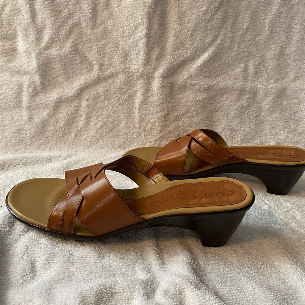 Clarks Women's Tan Leather Mules